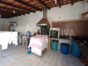 house em Rua Praga, Laranjeiras - Uberlândia - MG