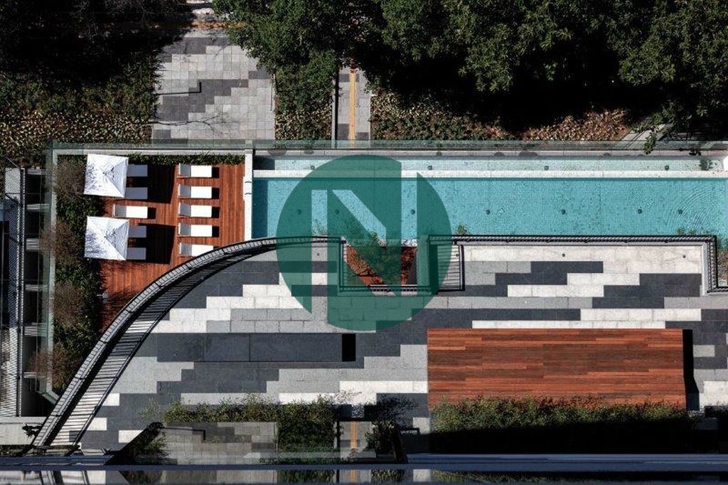 01_voo_de_passaro_-_piscina.jpeg