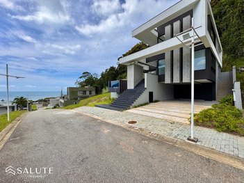 house em Avenida Rodesindo Pavan, Praia das Taquaras - Balneário Camboriú - SC