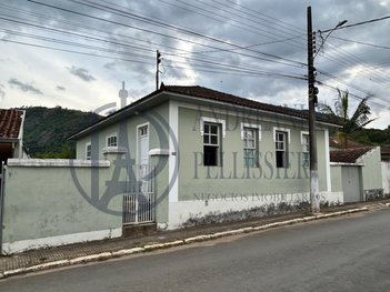 house em Rua Eduardo Carlos Pereira, Centro - Caldas - MG