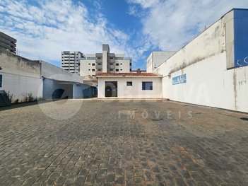 business em Avenida Segismundo Pereira, Santa Mônica - Uberlândia - MG