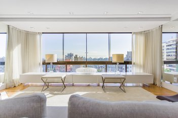 apartment em Coronel Joaquim Pedro Salgado, Rio Branco - Porto Alegre - RS