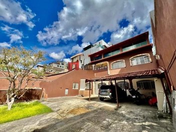 house em Rua Olbiano Sausmikat, Heliópolis - Belo Horizonte - MG