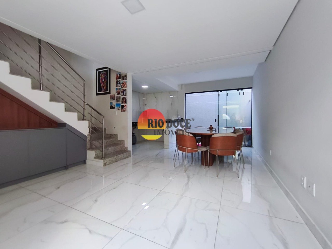 Casa com 3 quartos — Santa Mônica, Belo Horizonte