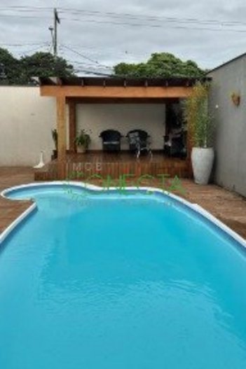 agricultural em Rua Alberto Preto, Conjunto Habitacional Milton Gavetti - Londrina - PR