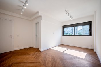 apartment em Rua Azevedo Sodré, Passo da Areia - Porto Alegre - RS