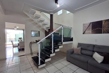 house em Rua Bezerra de Menezes, Vila Clélia - Lins - SP