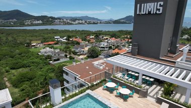 apartment em Estrada Haroldo Soares Glavan, Cacupé - Florianópolis - SC