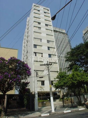 apartment em Rua Henrique Monteiro, Pinheiros - São Paulo - SP