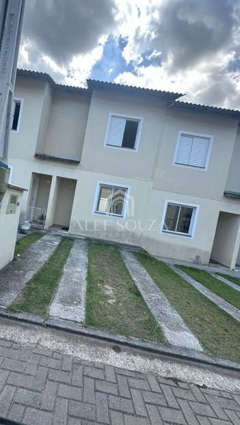 house em Rua Dinamarca, Jardim Colônia - Jacareí - SP