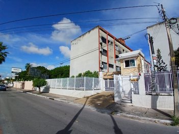 apartment em Avenida Luciano Carneiro, Vila União - Fortaleza - CE