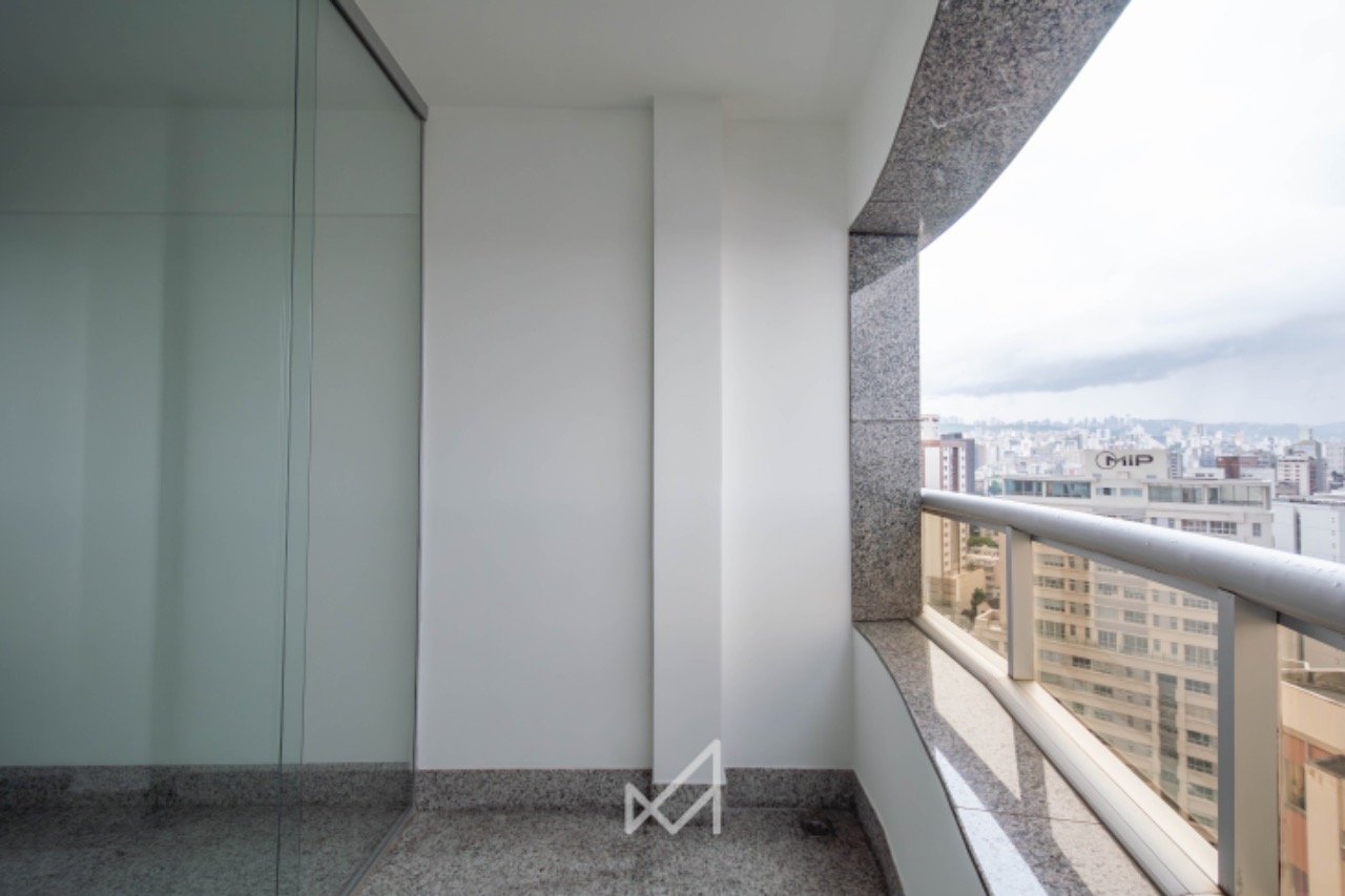 Apartamento a venda no Lourdes, Belo Horizonte - Varanda(2)