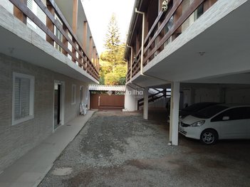 hotel em Rua Aroeira do Campo, Campeche - Florianópolis - SC