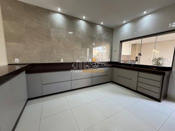 house em Rua Osmar Brandão Alves Pereira, Piumhi - Piumhi - MG