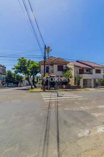 house em Rua General Gomes Carneiro, Medianeira - Porto Alegre - RS