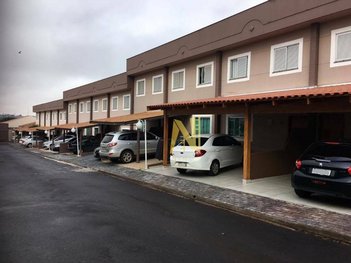 house em Rua Florindo Salvador, Conjunto Habitacional Santiago II - Londrina - PR