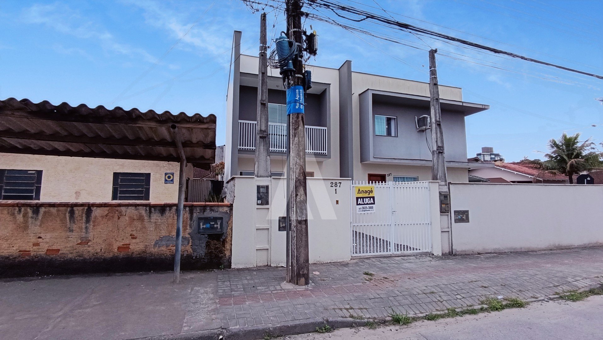 FACHADA 1