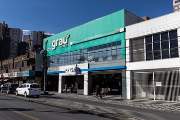 business em Avenida República Argentina, Portão - Curitiba - PR