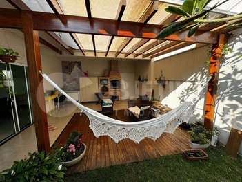 house em Rua Quebec, Novo Mundo - Uberlândia - MG