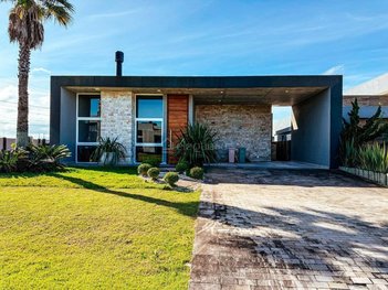 house em Avenida Diamante, Rainha do Mar - Xangri-Lá - RS