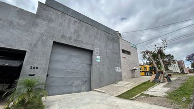 industrial em Rua Castro, Cruzeiro - São José dos Pinhais - PR