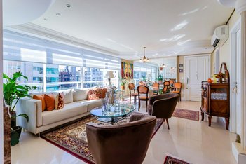apartment em Rua Pedro Chaves Barcelos, Mont Serrat - Porto Alegre - RS