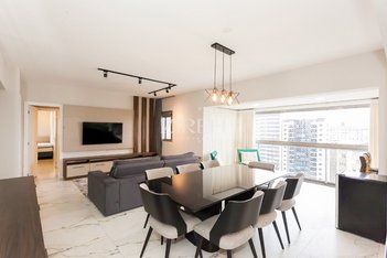 apartment em Rua Alferes Ângelo Sampaio, Água Verde - Curitiba - PR