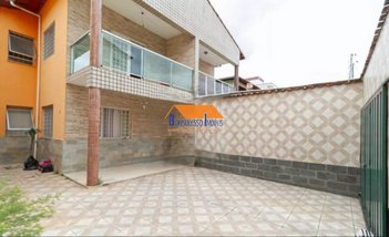 house em Rua Laura Brito Farias, Heliópolis - Belo Horizonte - MG