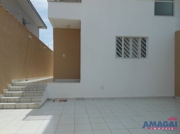 house em Rua Pedro Américo, Loteamento Villa Branca - Jacareí - SP