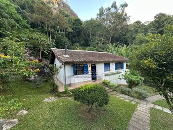 house em Rua Léo Ferraz Alves, Corrêas - Petrópolis - RJ