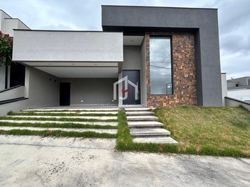 house em Avenida das Palmeiras, Bairro do Grama - Caçapava - SP