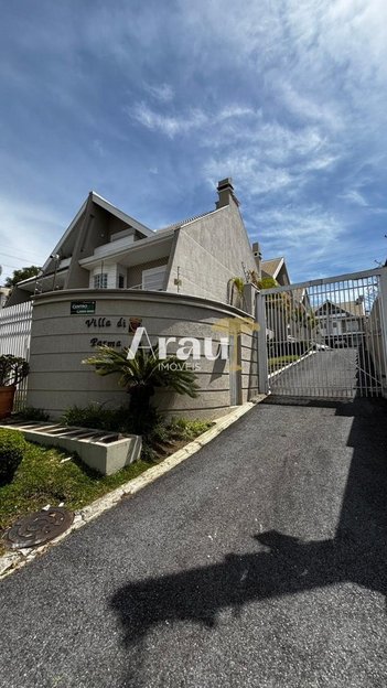 house em Rua Henrique Itiberê da Cunha, Bom Retiro - Curitiba - PR