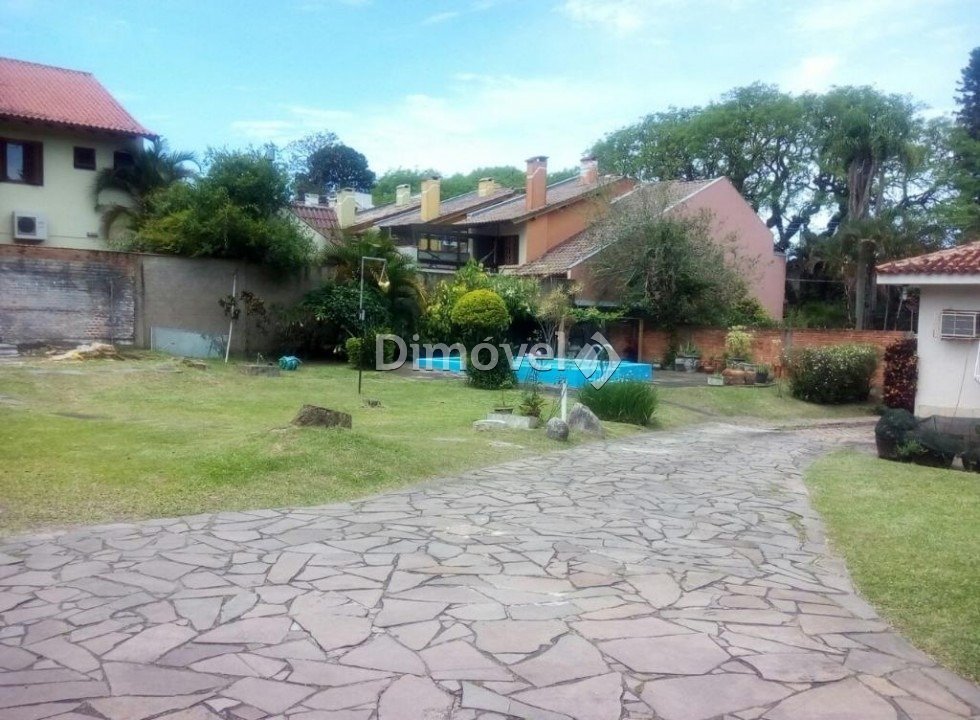 002 - Piscina