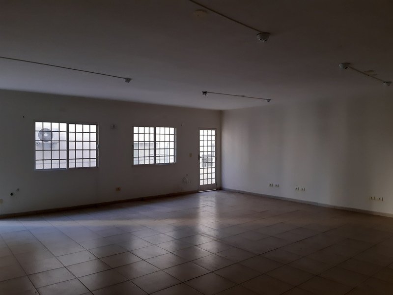 IM�VEL COMERCIAL NA RUA MAJOR ANT�NIO DOMINGUES