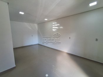 office em Rua Doutor Lourenço Zaccaro, Centro - Nova Santa Rita - RS