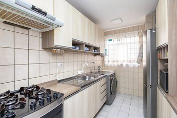 apartment em Rua Izaac Ferreira da Cruz, Pinheirinho - Curitiba - PR