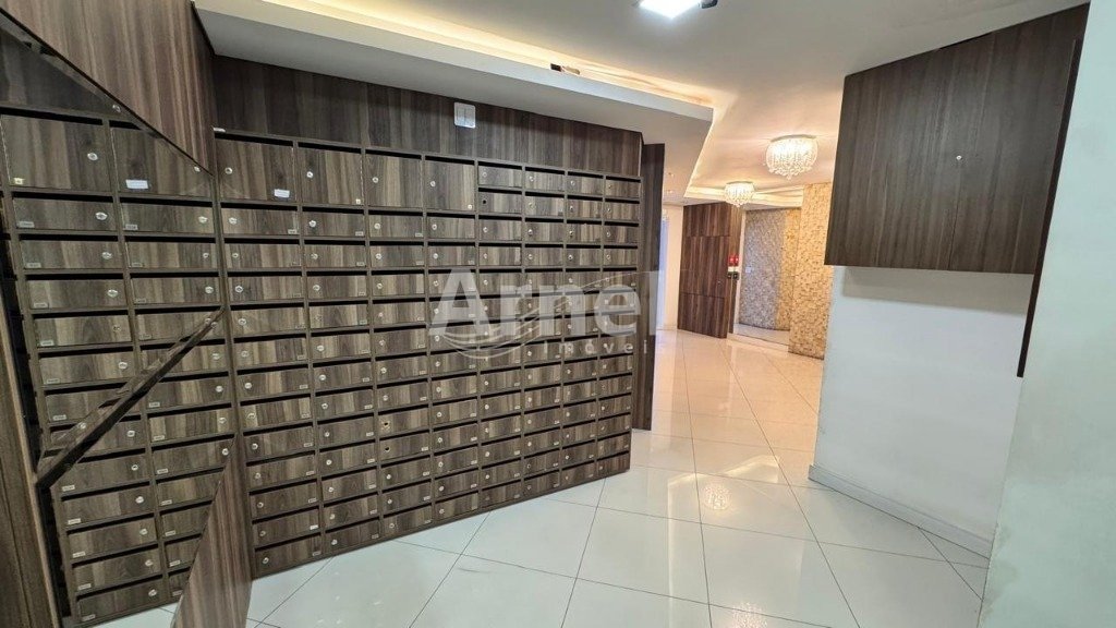02 HALL