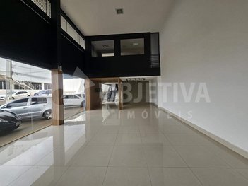 business em Avenida Floriano Peixoto, Custódio Pereira - Uberlândia - MG