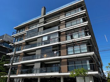 apartment em Rua dos Polvos, Jurerê - Florianópolis - SC