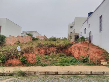land_lot em Rua Luzia Jacinta de Jesus, Nova Holanda - Divinópolis - MG