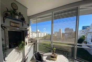 apartment em Rua dos Cambuatas, Jurerê - Florianópolis - SC