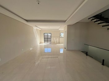 house em Rua Brasílio Bacellar Filho, Tingui - Curitiba - PR