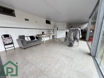 industrial em Rua Dom Pedro Segundo, Parque Dom João VI - Nova Friburgo - RJ