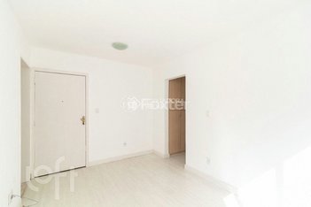 apartment em Rua Jataí, Cristal - Porto Alegre - RS