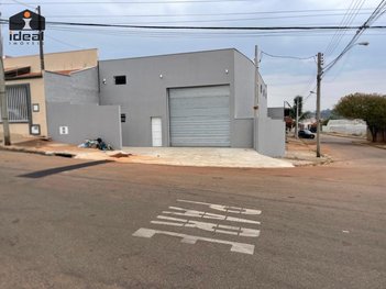 industrial em Rua Gregôrio Pedro Garcia, Jardim Itamarati - Botucatu - SP