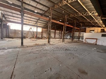 industrial em Rua Coronel Nogueira Padilha, Vila Hortência - Sorocaba - SP