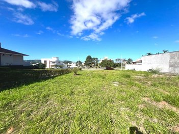 land_lot em Avenida Afonso Delambert Neto, Lagoa da Conceição - Florianópolis - SC