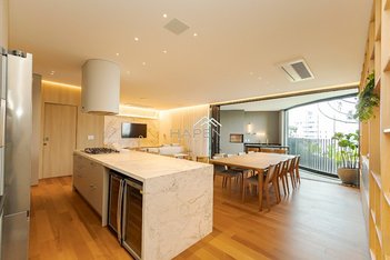 apartment em Rua Professor Assis Gonçalves, Água Verde - Curitiba - PR