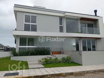 house em Rodovia Doutor Antônio Luiz Moura Gonzaga, Rio Tavares - Florianópolis - SC