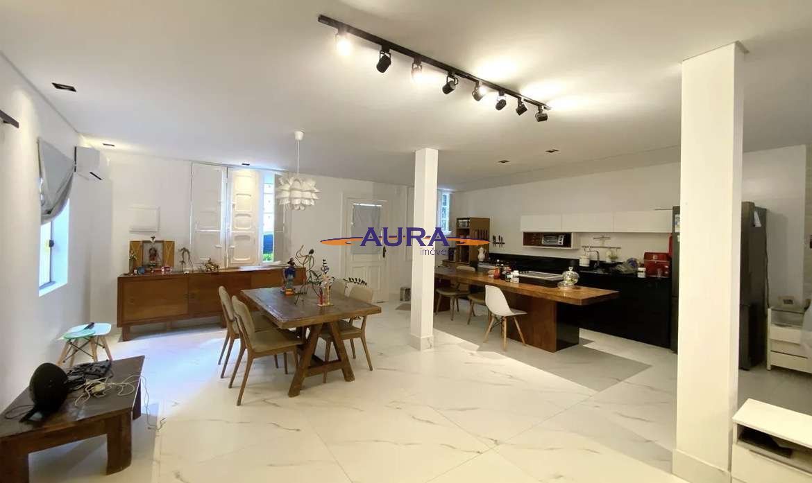 Casa com 3 quartos — Centro, Belo Horizonte